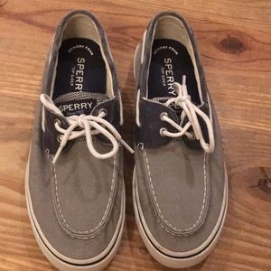 Sperry boat shoes size 9